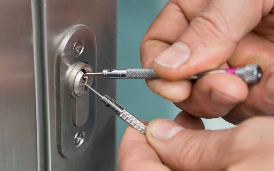 serrure de porte prix Argenteuil