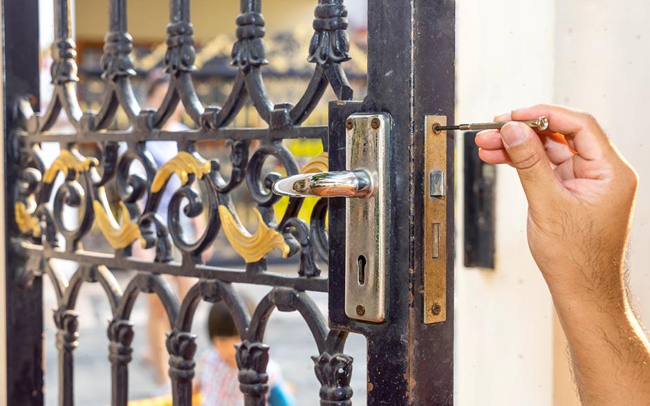 serrure de porte prix Argenteuil